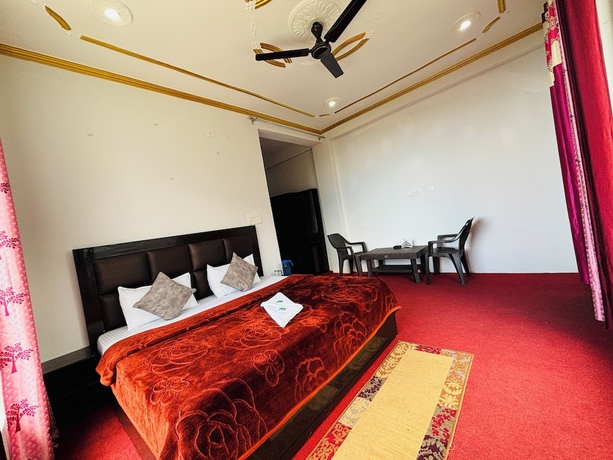 Imagen de la habitación del Hotel Prafull. Foto 2