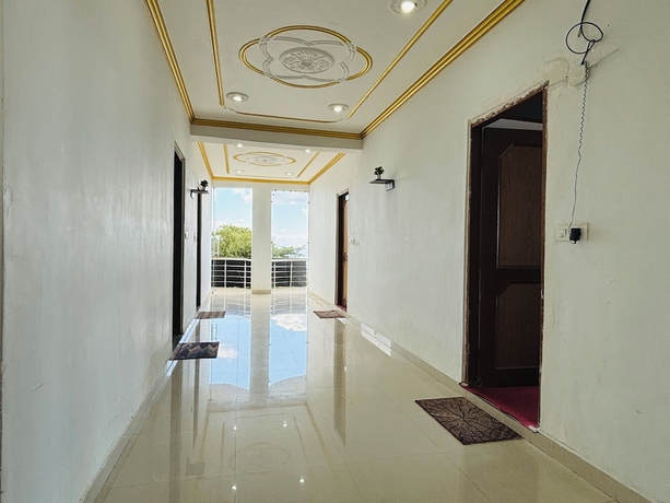 Imagen de los interiores del Hotel Prafull. Foto 14