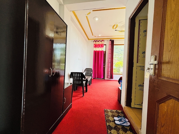 Imagen de la habitación del Hotel Prafull. Foto 9