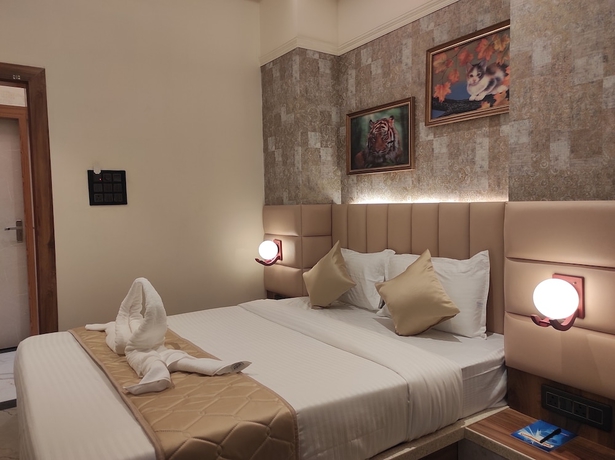 Imagen de la habitación del Hotel Prag Mahal Residency. Foto 8