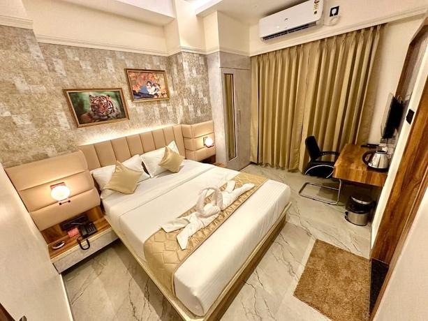 Imagen de la habitación del Hotel Prag Mahal Residency. Foto 10