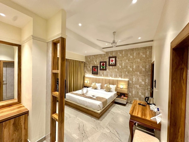 Imagen de la habitación del Hotel Prag Mahal Residency. Foto 12