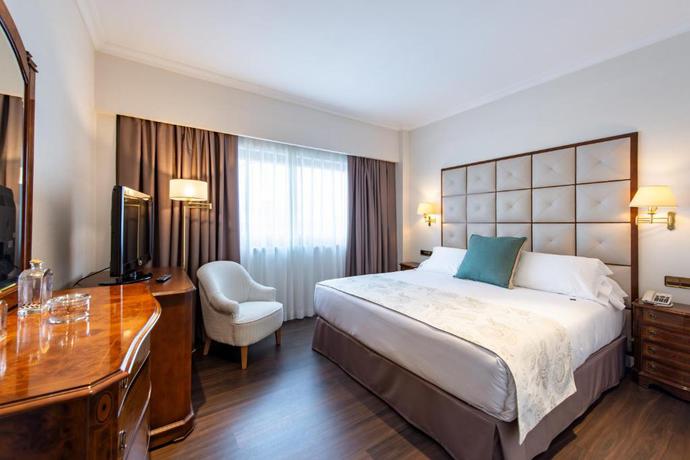 Imagen de la habitación del Hotel Praga, Carabanchel. Foto 8