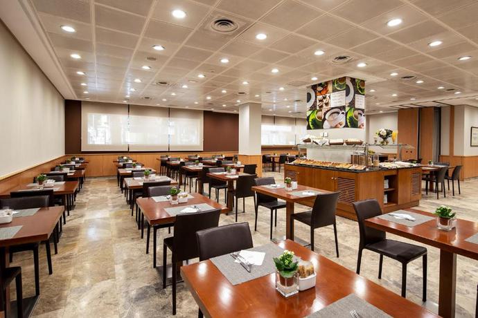 Imagen del bar/restaurante del Hotel Praga, Carabanchel. Foto 3