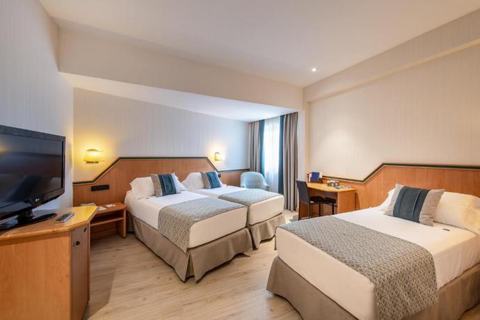 Imagen de la habitación del Hotel Praga, Carabanchel. Foto 10