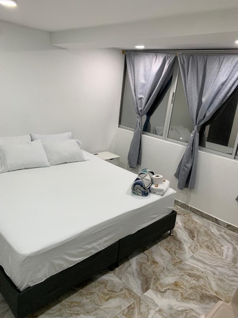 Imagen de la habitación del Hotel Praga Medell&iacute;n. Foto 4