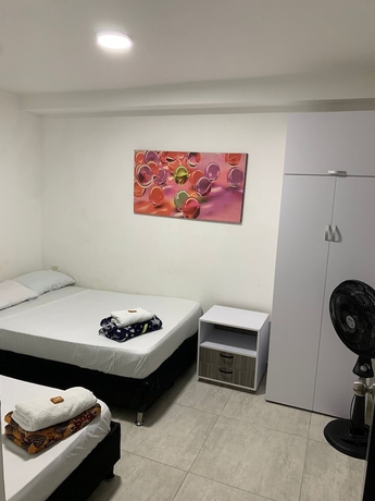 Imagen de la habitación del Hotel Praga Medell&iacute;n. Foto 16