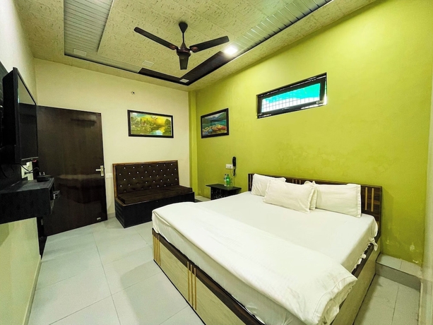 Imagen de la habitación del Hotel Pragati Heights. Foto 4