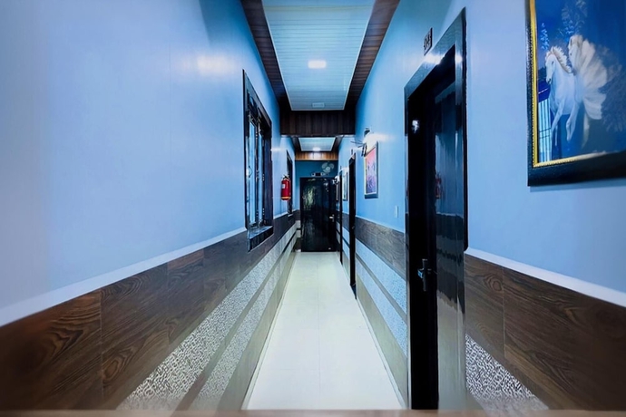 Imagen de los interiores del Hotel Pragati Heights. Foto 13