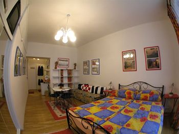 Imagen general del Hotel Prague's Rainbow Guest House. Foto 9