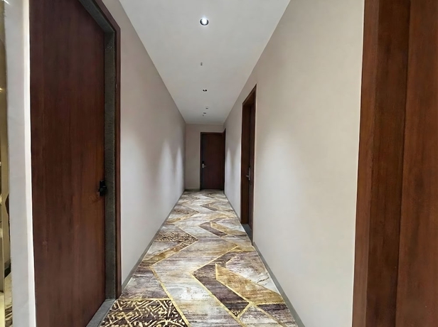 Imagen de los interiores del Hotel Pragya Paradise. Foto 12