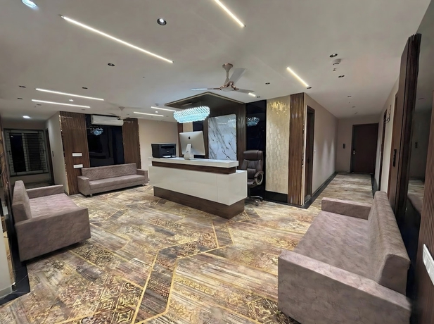 Imagen de los interiores del Hotel Pragya Paradise. Foto 14
