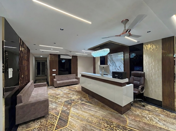 Imagen de los interiores del Hotel Pragya Paradise. Foto 15