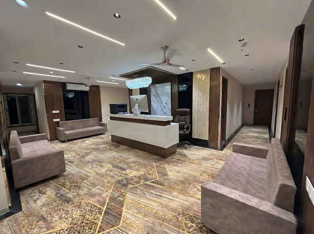 Imagen de los interiores del Hotel Pragya Paradise. Foto 16