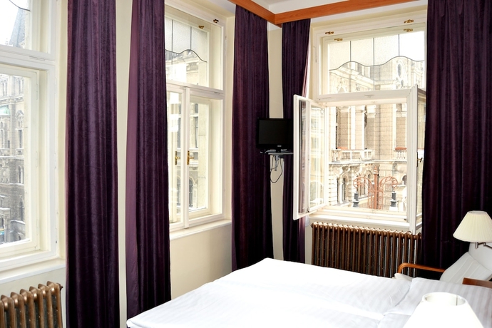 Imagen de la habitación del Hotel Praha. Foto 3
