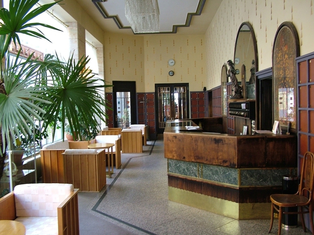 Imagen de los interiores del Hotel Praha. Foto 18