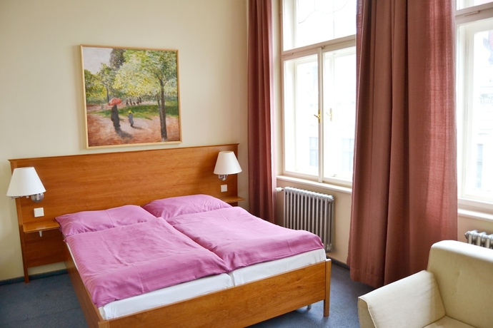 Imagen de la habitación del Hotel Praha. Foto 11