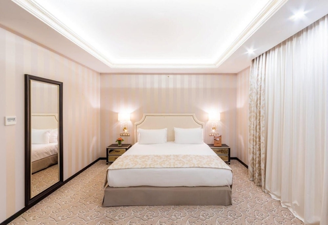 Imagen de la habitación del Hotel Prahova Plaza. Foto 3