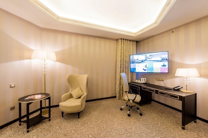 Imagen de la habitación del Hotel Prahova Plaza. Foto 12