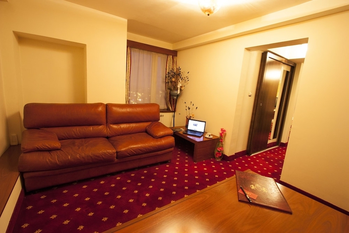 Imagen de la habitación del Hotel Prahova Plaza. Foto 14