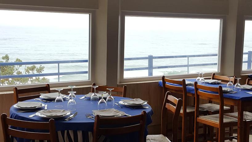 Imagen del bar/restaurante del Hotel Praia Azul. Foto 3