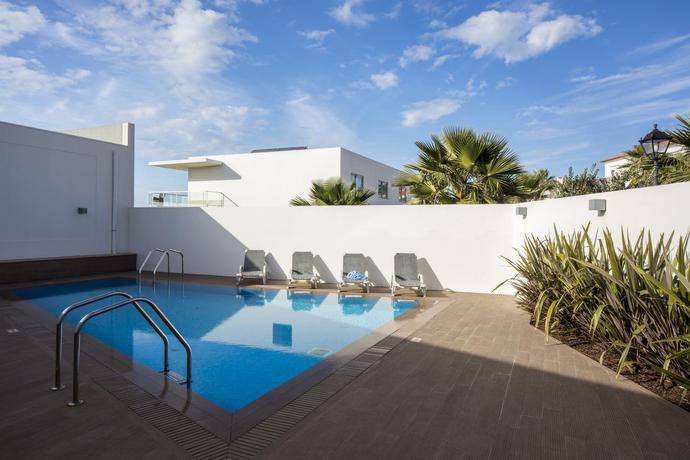 Imagen de la piscina del Hotel Praia Del Rey Golf and Beach Resort - The Beachfront. Foto 17