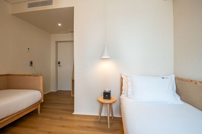 Imagen de la habitación del Hotel Praia FLHs Ericeira. Foto 11