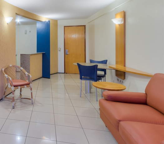 Imagen de los interiores del Hotel Praia Mansa Suite. Foto 12