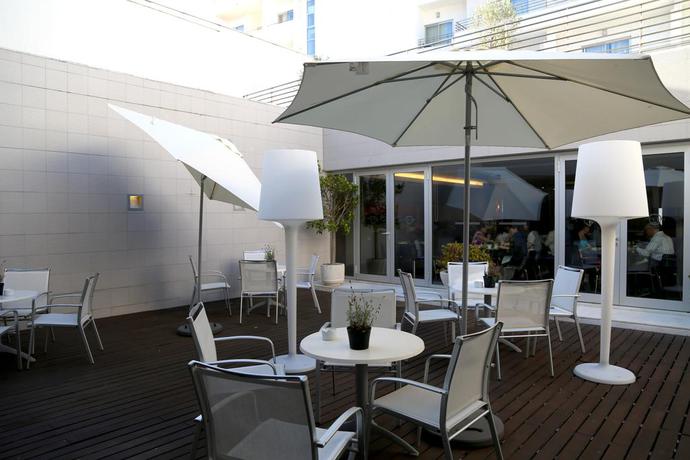 Imagen de los exteriores del Hotel Praia, NAZARE. Foto 14