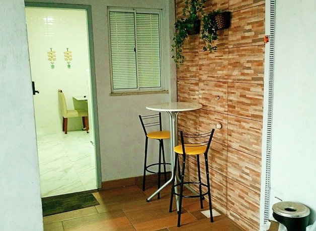 Imagen de la habitación del Hotel Praia Studios. Foto 13