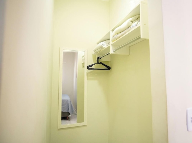 Imagen de la habitación del Hotel Praia Studios. Foto 15