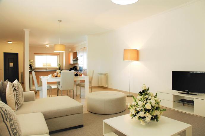 Imagen general del Hotel Praia dEl Rey Golf and Beach Resort - The Village. Foto 10