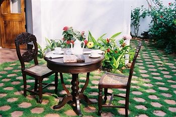 Imagen del bar/restaurante del Hotel Prainha, Goa. Foto 2