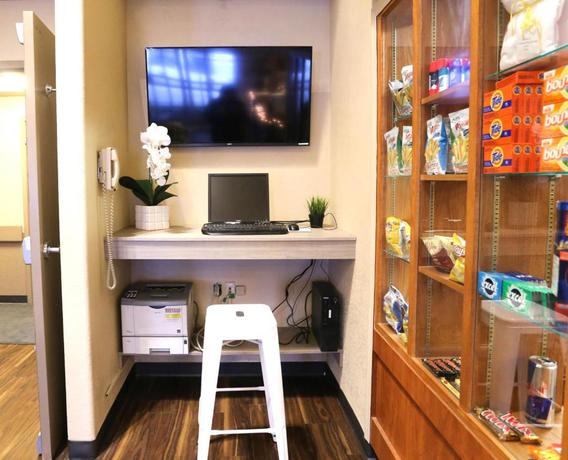 Imagen general del Hotel Prairie Crest Calgary Airport. Foto 4