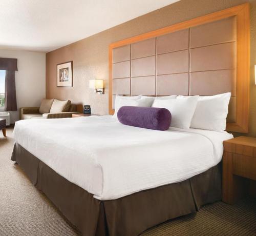 Imagen general del Hotel Prairie Crest Calgary Airport. Foto 17