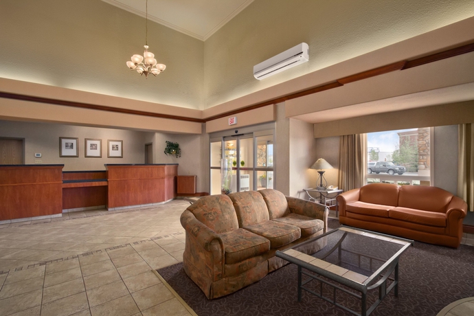 Imagen de los interiores del Hotel Prairie Crest Red Deer. Foto 15