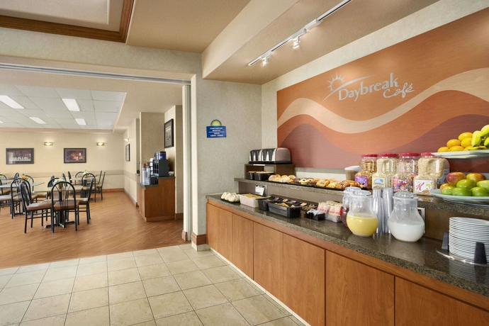 Imagen del bar/restaurante del Hotel Prairie Crest Red Deer. Foto 4
