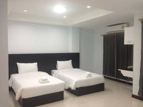 Imagen de la habitación del Hotel Praiyanan Place. Foto 11