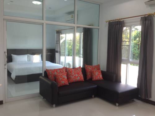 Imagen de la habitación del Hotel Praiyanan Place. Foto 12