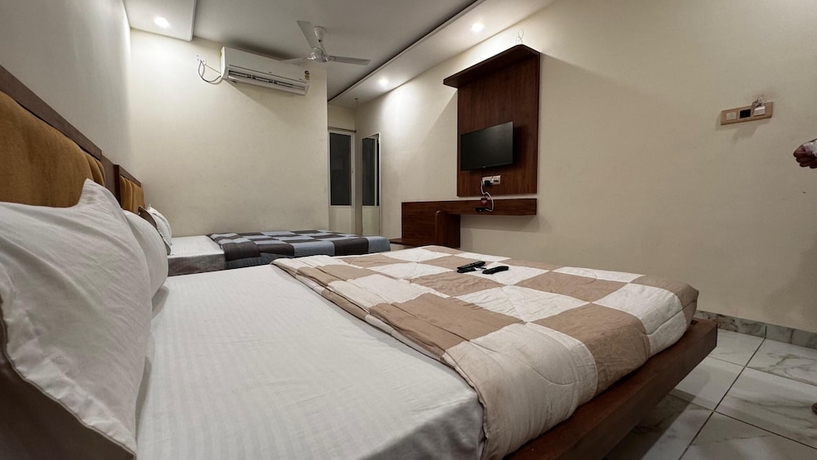 Imagen de la habitación del Hotel Prakasham. Foto 2
