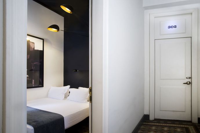 Imagen de la habitación del Hotel Praktik Rambla. Foto 2