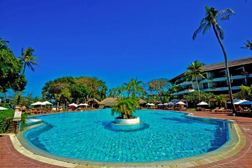 Imagen de la piscina del Hotel Prama Sanur Beach Bali. Foto 13