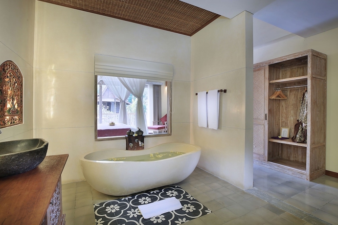 Imagen de la habitación del Hotel Pramana Watu Kurung Resort. Foto 2
