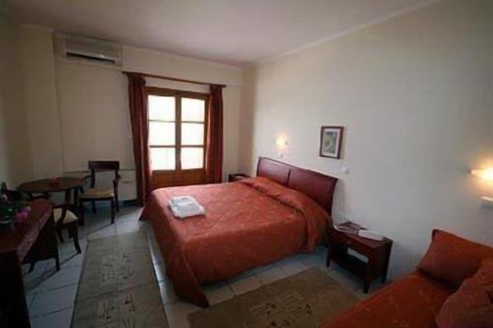 Imagen de la habitación del Hotel Pramataris. Foto 3