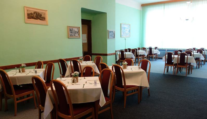 Imagen del bar/restaurante del Hotel Pramen. Foto 3