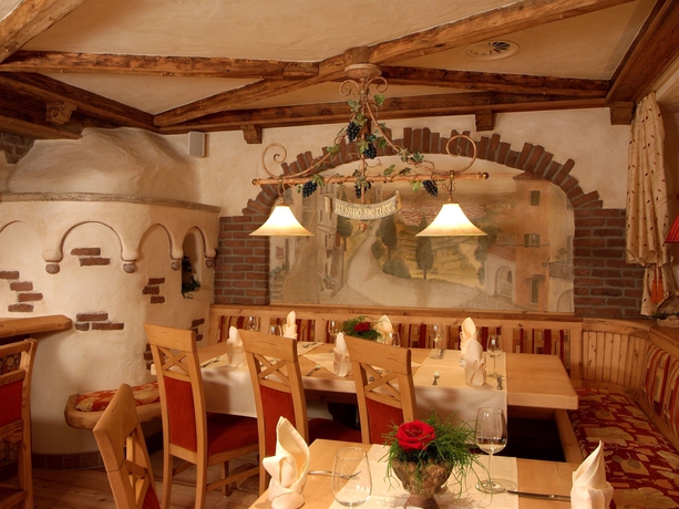 Imagen del bar/restaurante del Hotel Pramstraller. Foto 9