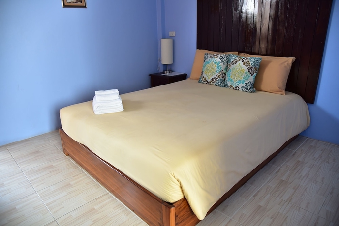 Imagen de la habitación del Hotel Pran Crescent. Foto 2