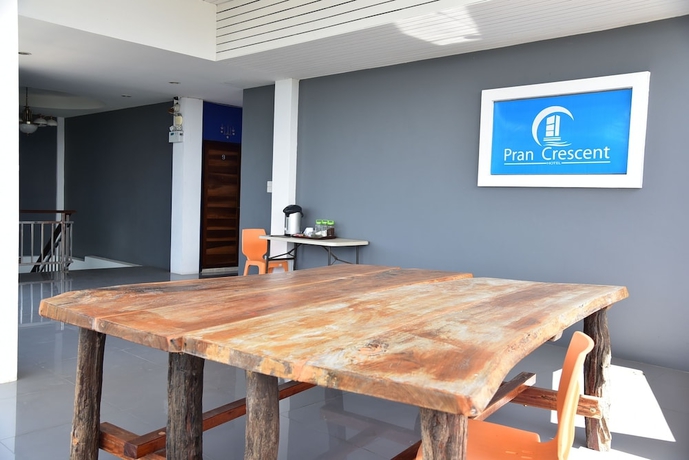 Imagen de los interiores del Hotel Pran Crescent. Foto 18