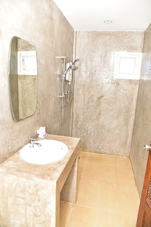 Imagen de la habitación del Hotel Pran Crescent. Foto 15