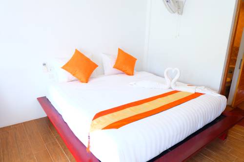 Imagen de la habitación del Hotel Pranee Amata. Foto 8